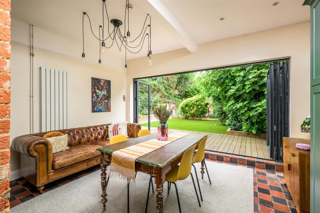 240805 - 45 Chaucer Road, Bedford - 16.jpg
