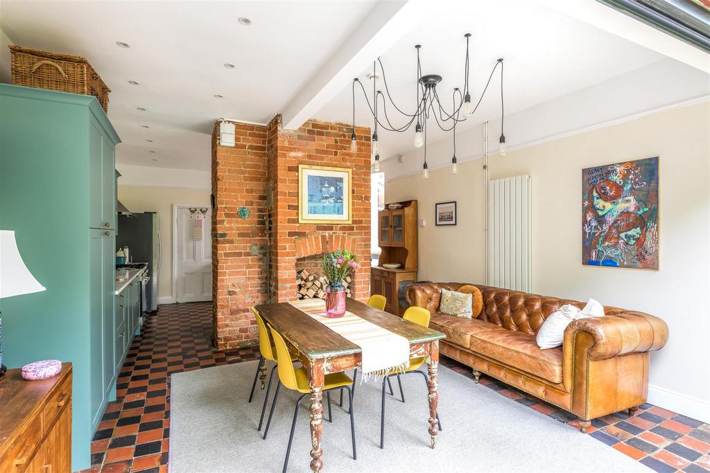 240805 - 45 Chaucer Road, Bedford - 17.jpg