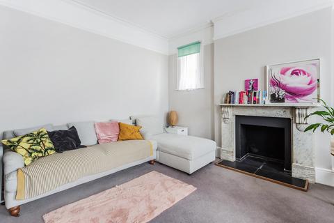 1 bedroom apartment for sale, Upper Bridge Road, Redhill RH1