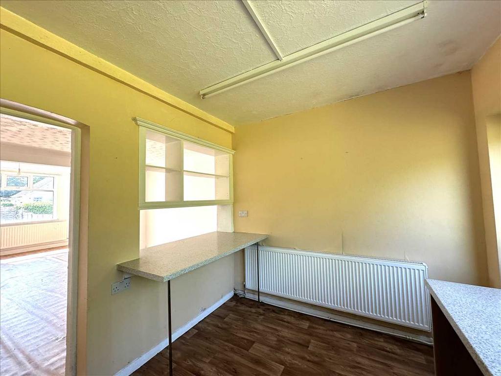Bedroom 1: