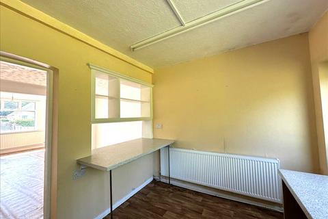 225 Burringham Road, Scunthorpe, DN17 2BQ