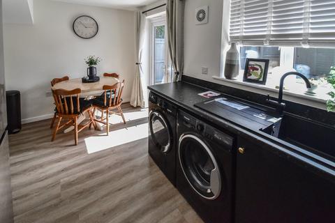 37 Llys Cambrian, Godrergraig, Swansea, SA9 2EY