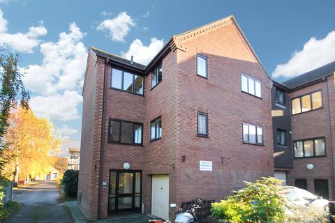 2 bedroom flat for sale, 10 Sandford Court, Church Stretton, Shropshire