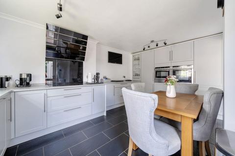 3 bedroom semi-detached house for sale, Derwent Road, Kempshott