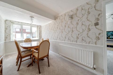 37 Derwent Road, Basingstoke, RG22 5JD