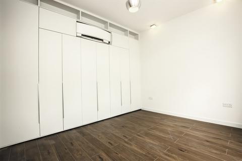 2 bedroom apartment to rent, Glebe Crescent, Hendon, NW4