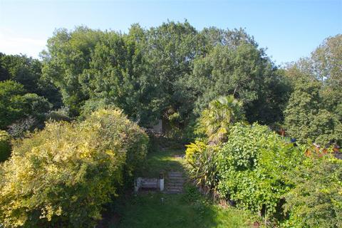 28 Crown Road, Billericay, CM11 2AE