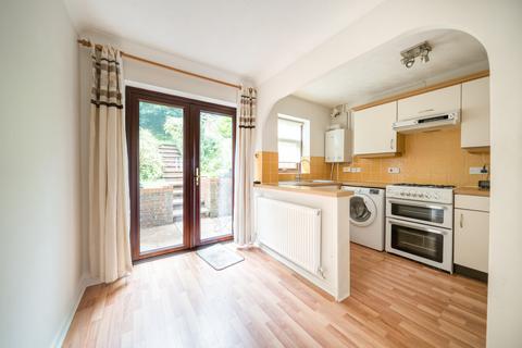 21 Fox Road, Haslemere, GU27 1RG