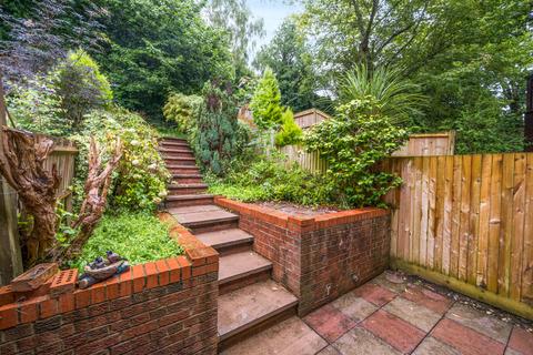 21 Fox Road, Haslemere, GU27 1RG