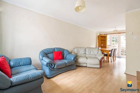 42 Lynwood, Guildford, GU2 7NY
