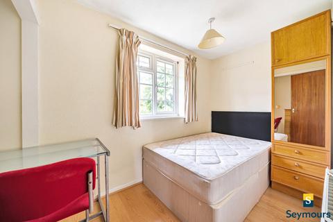42 Lynwood, Guildford, GU2 7NY