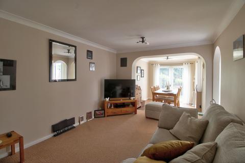 8 River Close, Waltham Cross, EN8 7QR