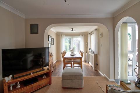 8 River Close, Waltham Cross, EN8 7QR