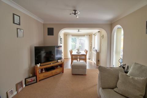 8 River Close, Waltham Cross, EN8 7QR