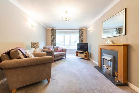 2 bedroom retirement property for sale, Warwick Road, Solihull, West Midlands, B91