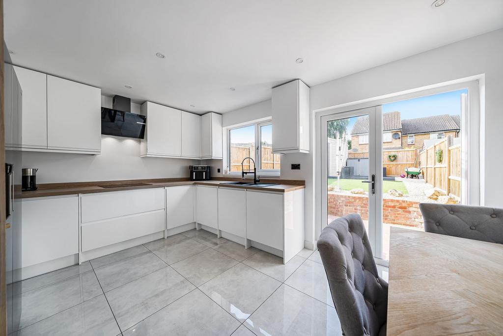 Kitchen (2)
