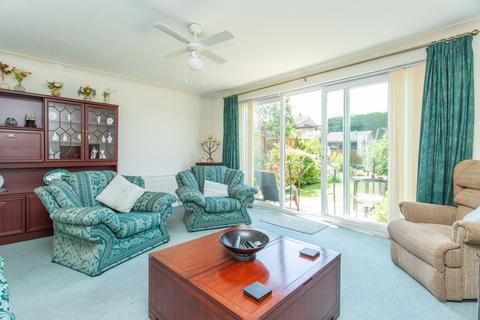 47 Cranleigh Drive, Whitfield, Dover, CT16 3NW