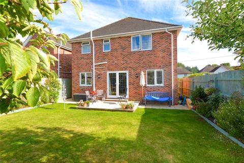 3 bedroom detached house for sale, Avenue Road, New Milton, Hampshire, BH25