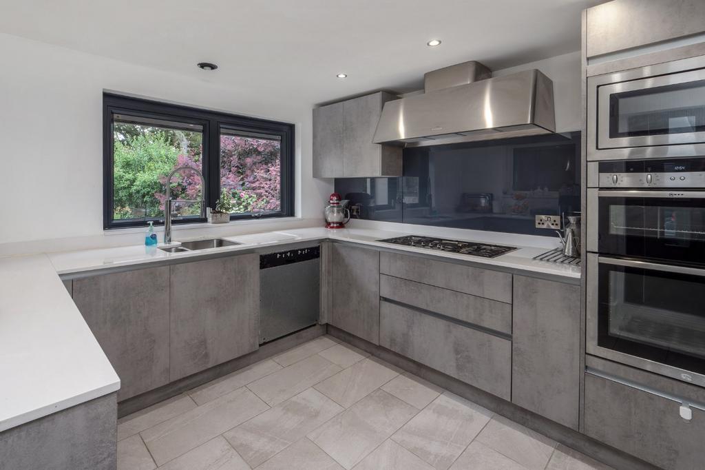 Second Kitchen