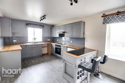 3 bedroom semi-detached house for sale, Archer Court, Bishop Norton