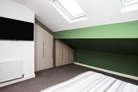 8 Falcon Avenue, Darwen, BB3 1QX
