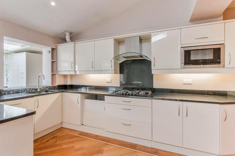 149 Ewell By Pass, Epsom, KT17 2PX