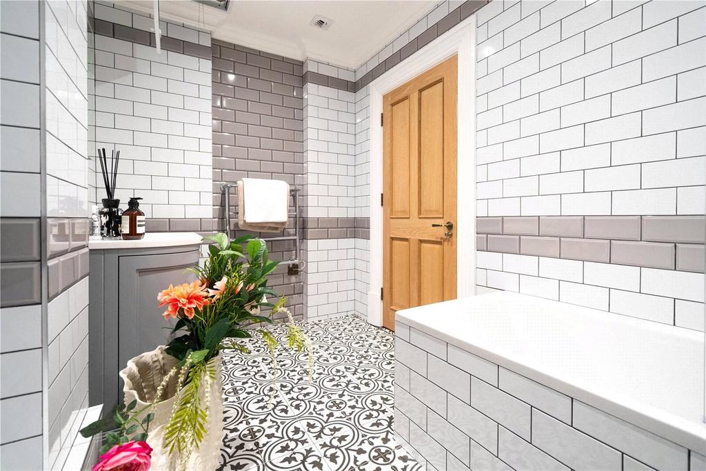 Example En-Suite