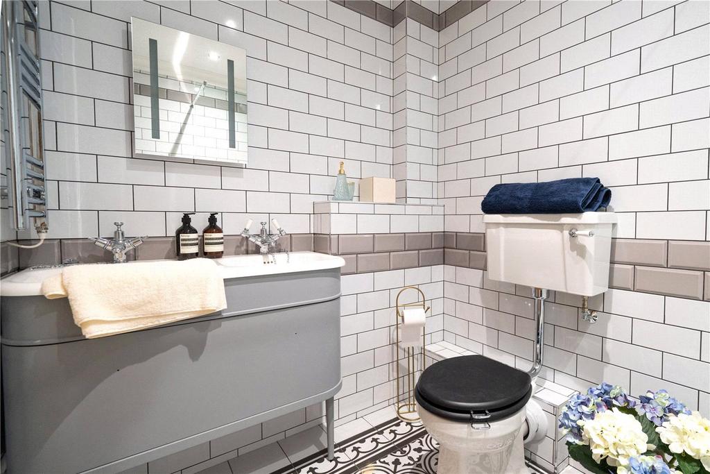 Example En-Suite
