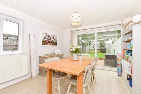 2 Acres Platt, Cranleigh, GU6 7DA