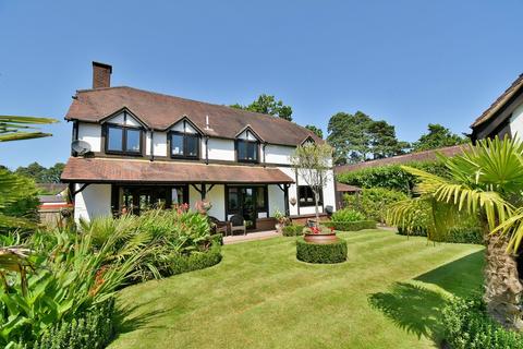 4 bedroom detached house for sale, Pinewood Gardens, Ferndown, BH22