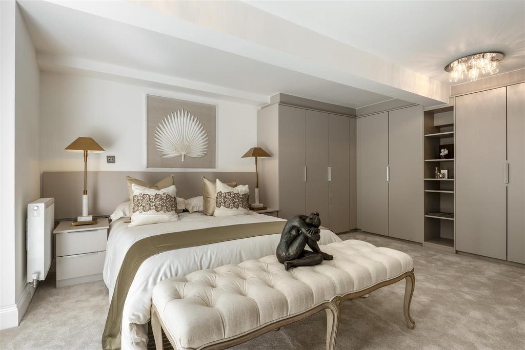 West Court Apt 001-5.jpg