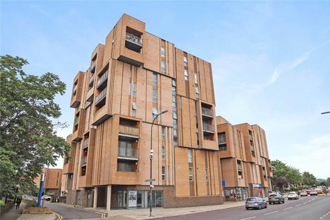 2 bedroom flat for sale, Bromley Road, London