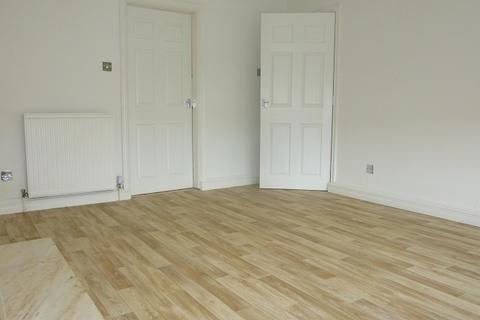 2 bedroom flat to rent, Thornton Street, Glasgow G20