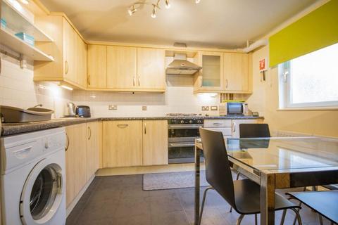 undefined, 82P Old Tolbooth Wynd, Edinburgh, EH8 8EQ