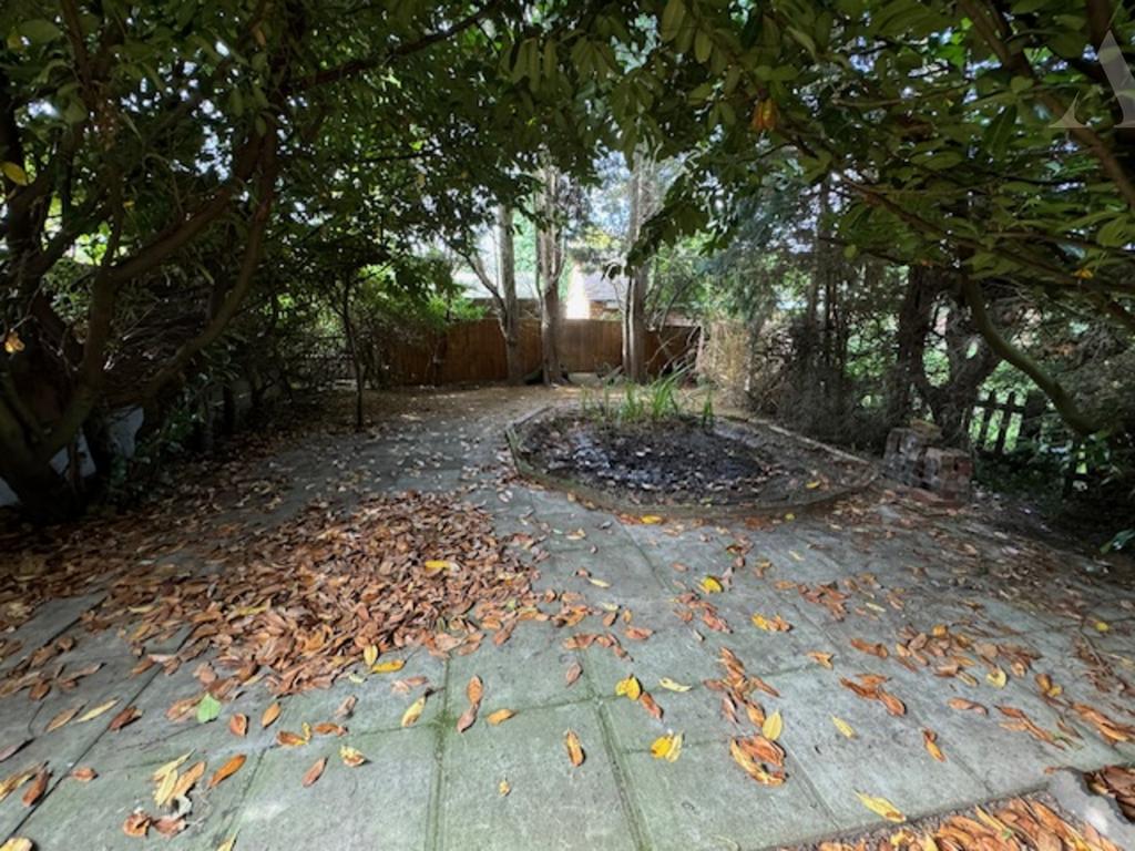 221 Bromford Road garden patio rear