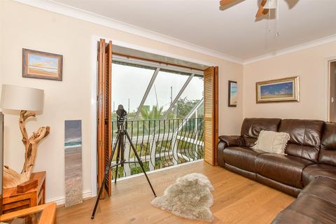 3 bedroom semi-detached house for sale, Coast Drive, Greatstone, Kent