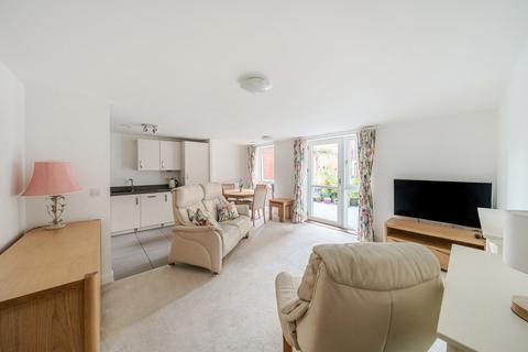 2 bedroom apartment for sale, High Street, Cobham, Surrey, KT11