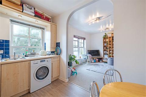 2 bedroom flat to rent, Cavendish Road, Brondesbury, NW6