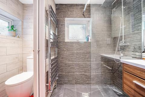 33a Kelvin Road, London, N5 2PR