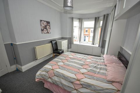 2 bedroom flat for sale, Mowbray Road, South Shields