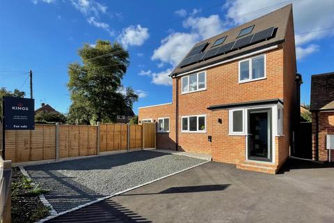 3 bedroom semi-detached house for sale, Dynes Road, Kemsing