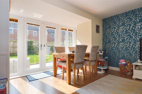 4 bedroom semi-detached house for sale, Minett Court, Methley, Leeds, West Yorkshire