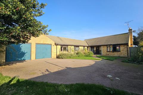 3 bedroom detached bungalow for sale, Byfords Close, Huntley, Gloucester