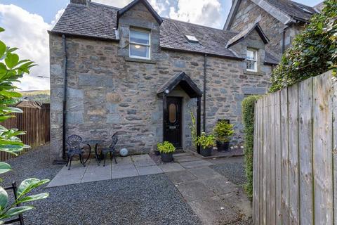 2 bedroom end of terrace house for sale, 3 Craig Nevis, Kinloch Rannoch, Perth And Kinross. PH16 5PF