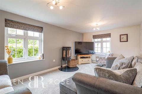 52 Austin Drive, Chorley, PR7 3DF