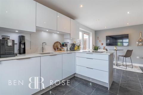 52 Austin Drive, Chorley, PR7 3DF
