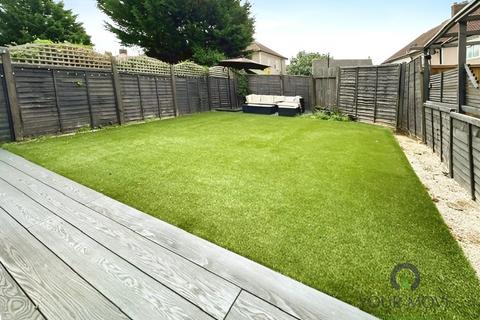 138 Downham Way, Bromley, BR1 5NT