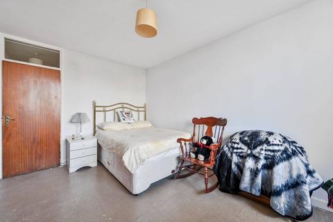 2 bedroom flat for sale, Shoreditch House, Charles Square Estate, Old Street, London, N1