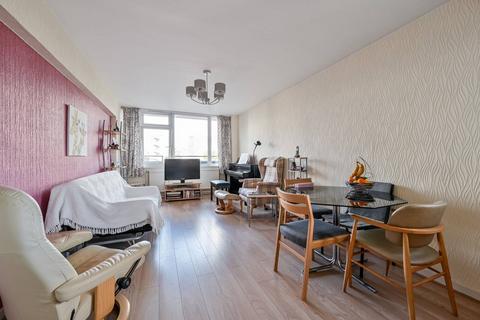 2 bedroom flat for sale, Shoreditch House, Charles Square Estate, Old Street, London, N1