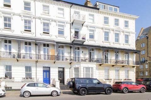 3 bedroom flat for sale, Victoria Parade, Victoria Mansion, CT11